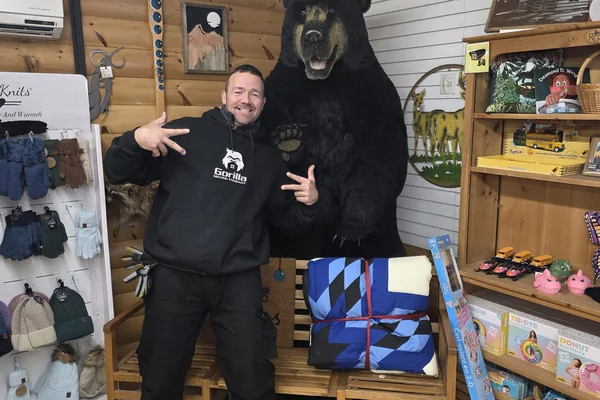 Senior relocation specialists helping Chilliwack BC residents with a careful and patient move